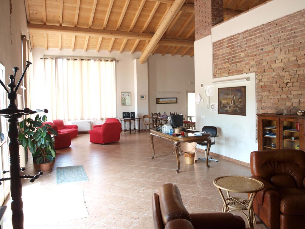 La Cascina Del Sole Hostel Rivarolo del Re ed Uniti Luaran gambar