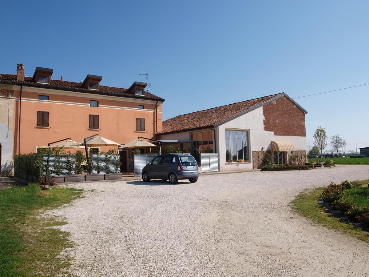 La Cascina Del Sole Hostel Rivarolo del Re ed Uniti Luaran gambar