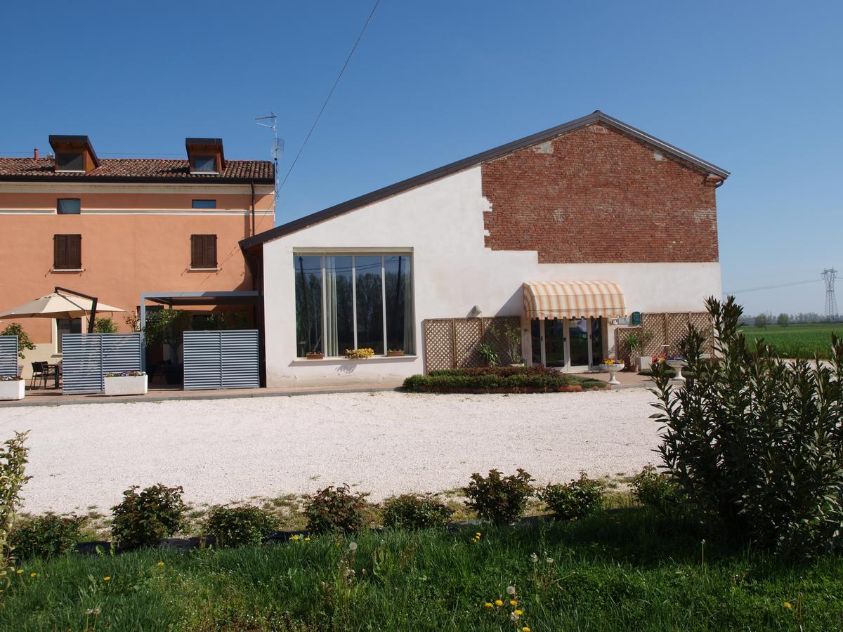 La Cascina Del Sole Hostel Rivarolo del Re ed Uniti Luaran gambar