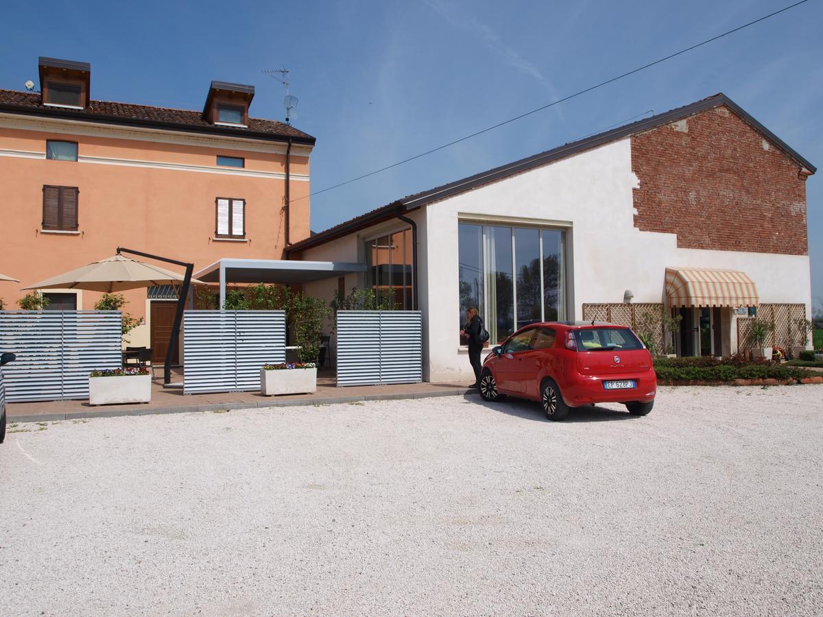 La Cascina Del Sole Hostel Rivarolo del Re ed Uniti Luaran gambar